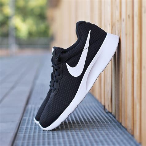 Nike Schuhe für Herren online kaufen 